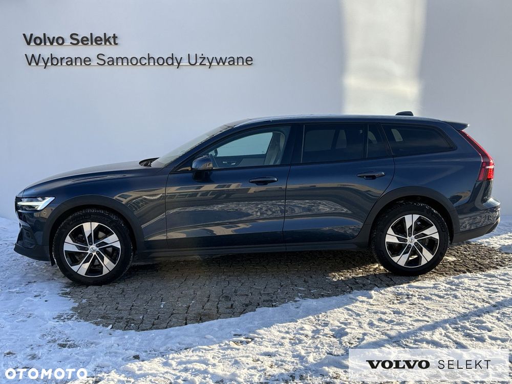 Volvo V60 Cross Country - 3
