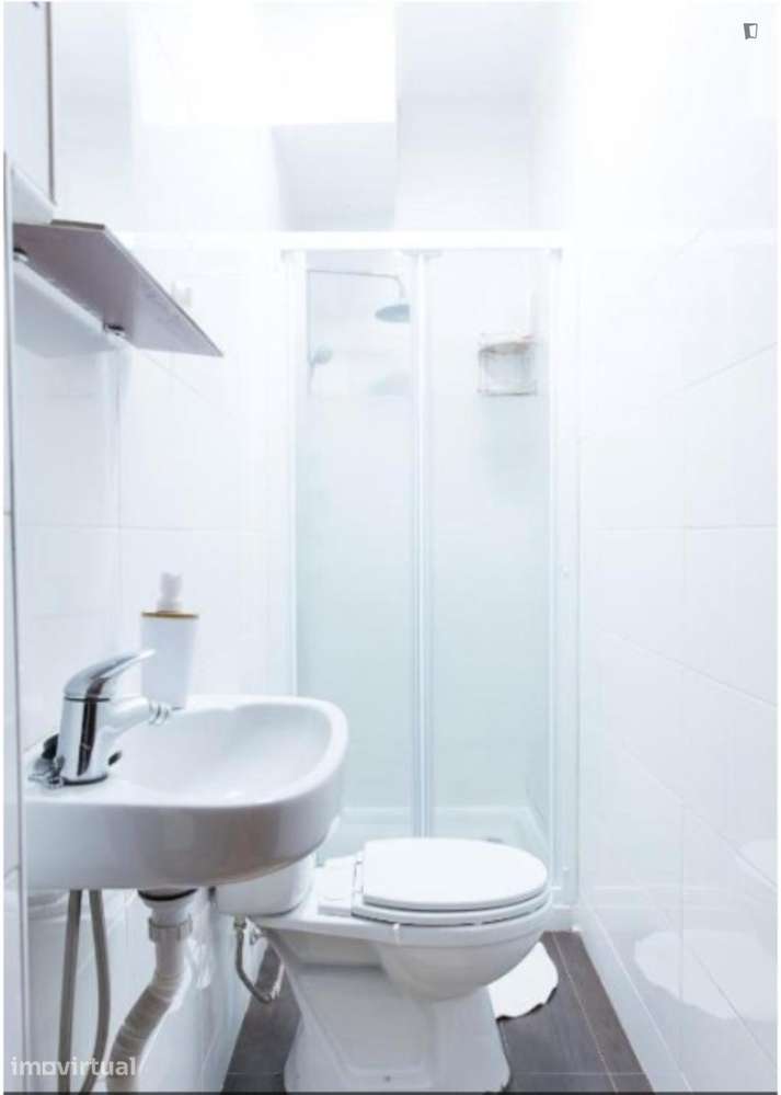 Quarto - localizado em Cedofeita Porto - Grande imagem: 5/7
