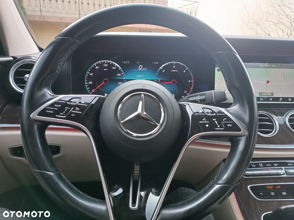 Mercedes-Benz Klasa E - 19