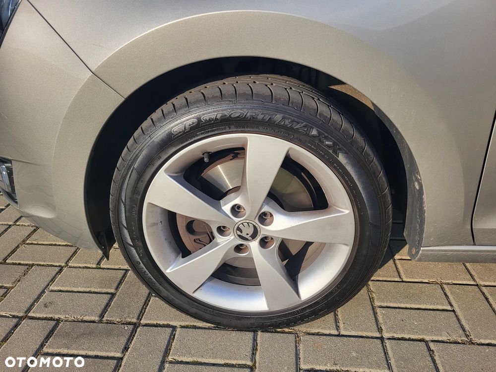 Skoda RAPID 1.2 TSI Ambition - 10