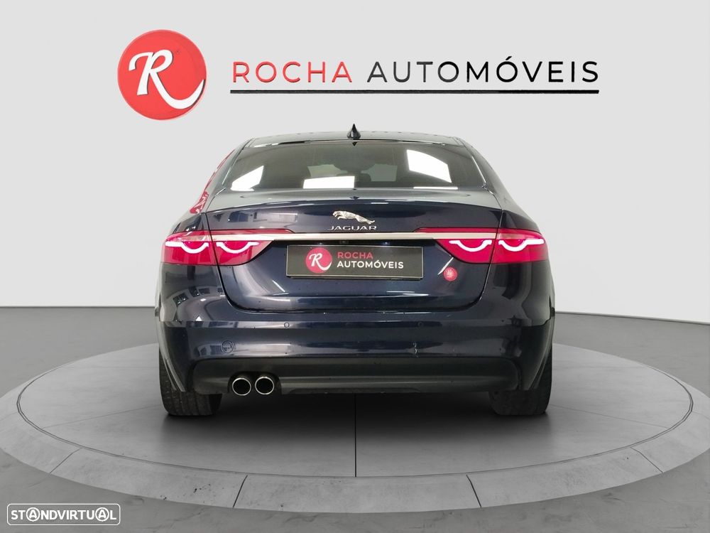 Jaguar XF 2.0 D Prestige Aut. - 3