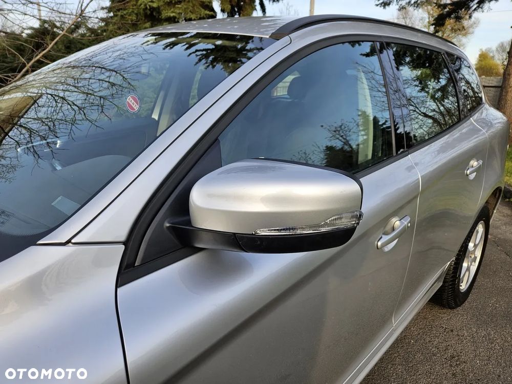 Volvo XC 60 D3 Momentum - 8