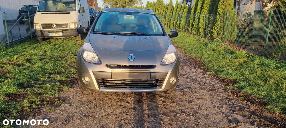 Renault Clio 2010 photo 2