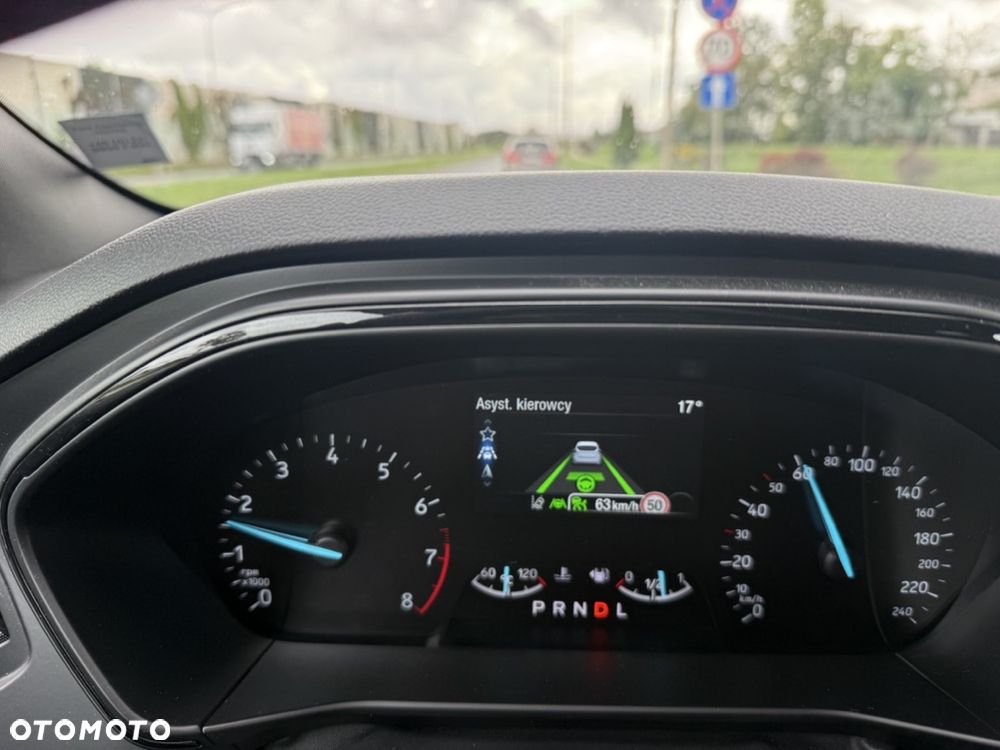 Ford Focus 1.0 EcoBoost mHEV ST-Line X - 32