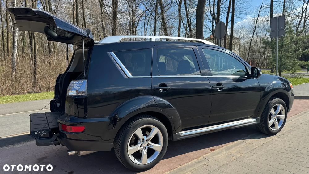 Mitsubishi Outlander 2.0 Intense 2WD CVT - 18