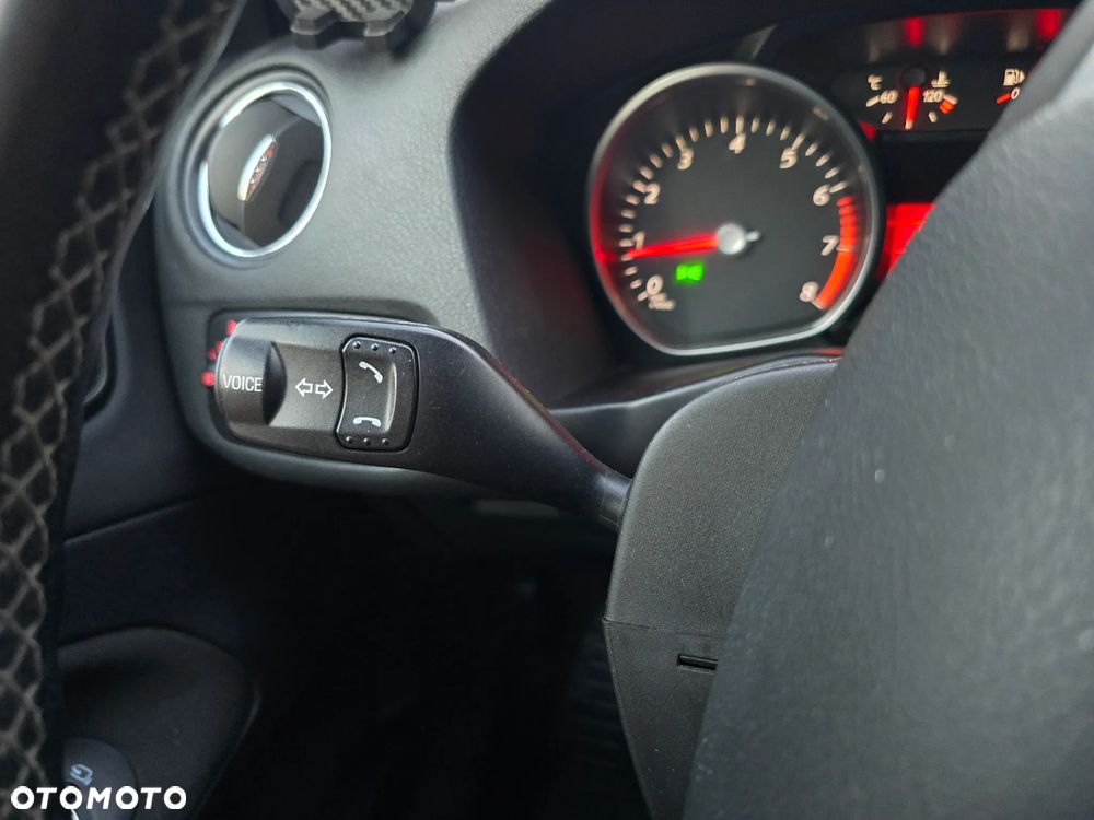 Ford Mondeo - 32