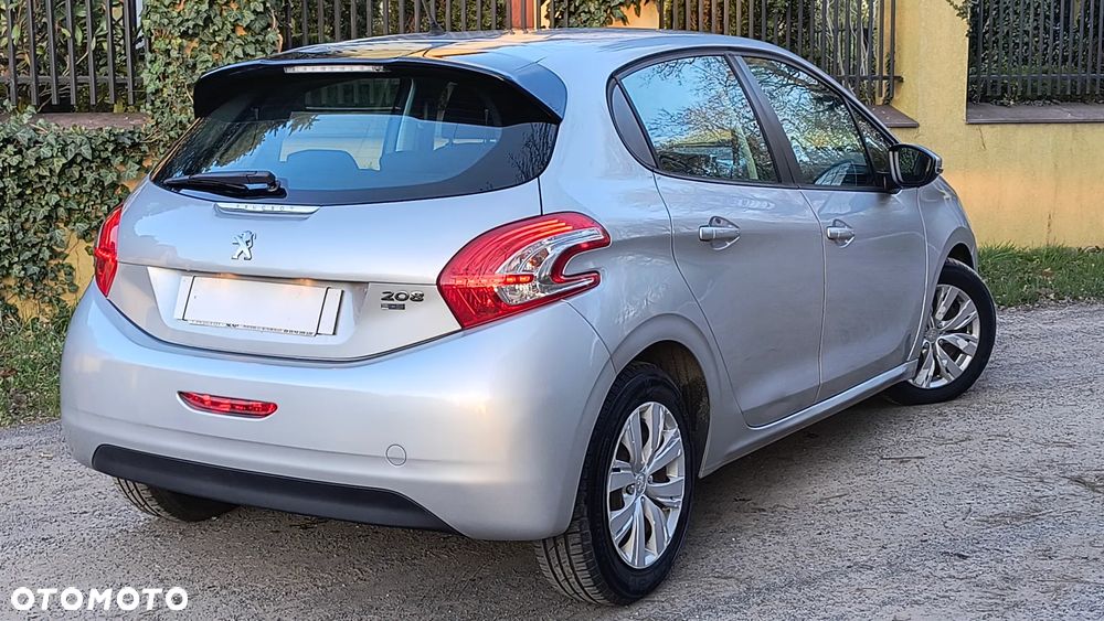 Peugeot 208 - 4