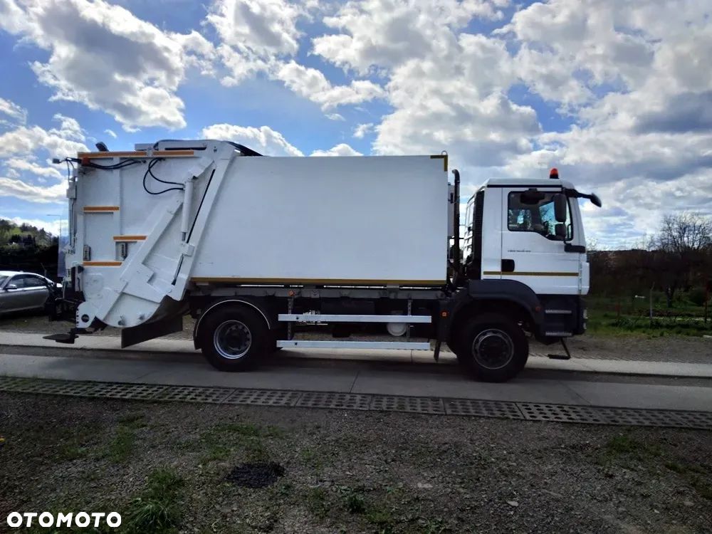MAN TGM 18.250 4x4 Smieciarka resor
