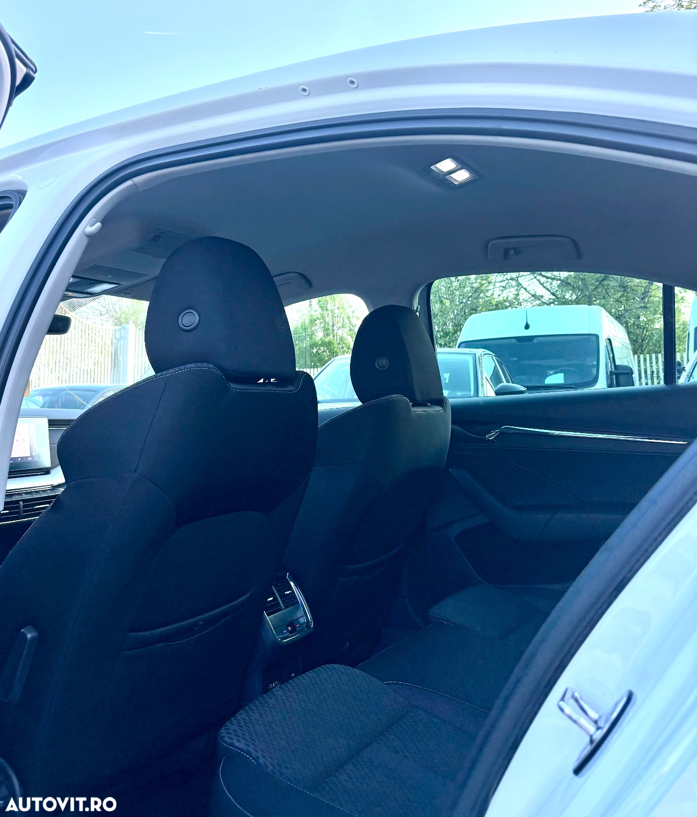 Skoda Octavia 2.0 TDI DSG Style - 8