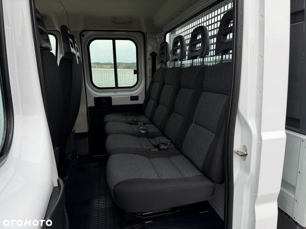 Fiat Ducato Doka 7 osób / Brygadowy / Paka 3.3m / Wzmacniany Maxi Koła 16" / Silnik Iveco 2.3 140km  / Ledy / Bogate wyposażenie / Zadbany jak nowy / 1 Właściciel / Salon PL / FV23% - 37