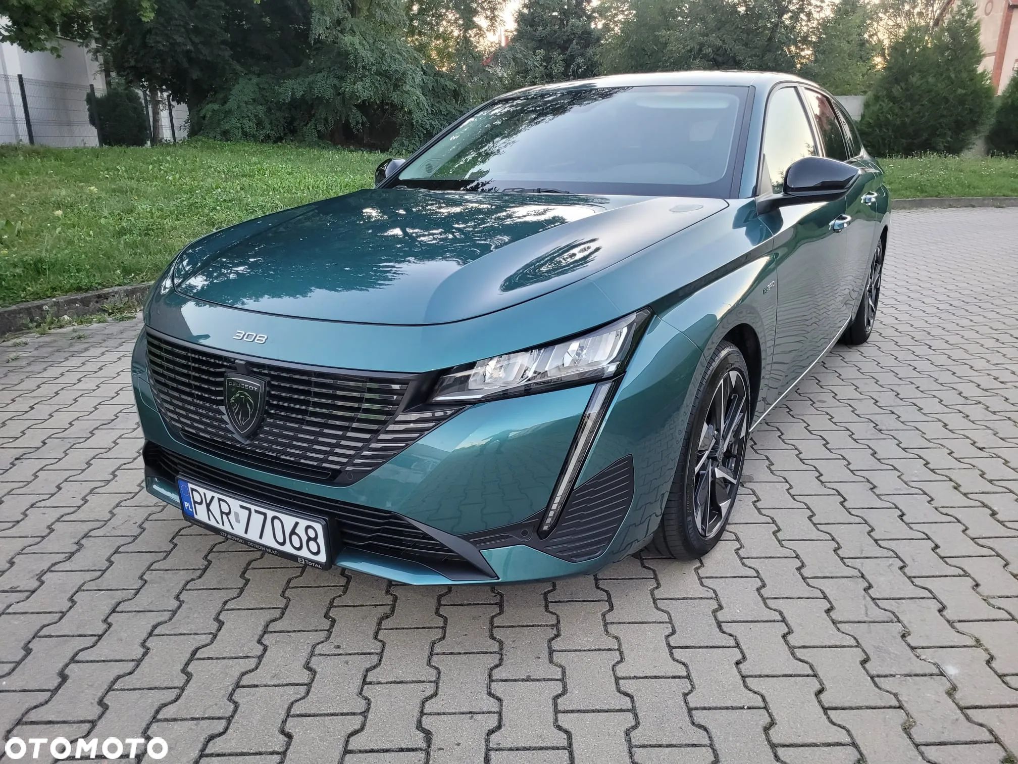 Peugeot 308 SW Plug-In Hybrid 225 e-EAT8 GT - 1