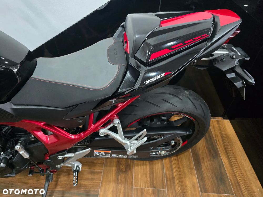 Honda Hornet - 10