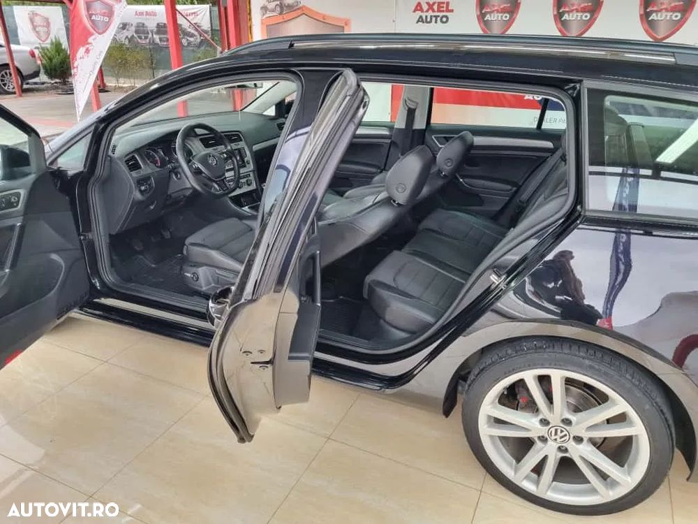 Volkswagen Golf - 26