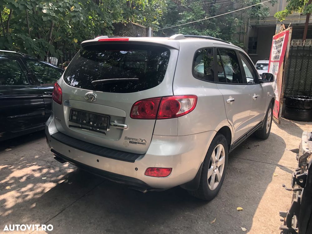 Dezmembrez Hyundai Santa Fe 2 gri argintiu 2,2 diesel cutie manuala 2007 - 9