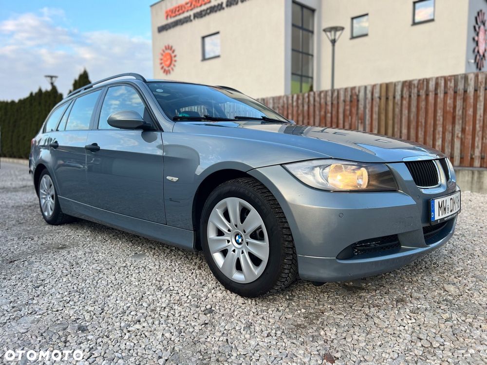 BMW Seria 3 320i - 5