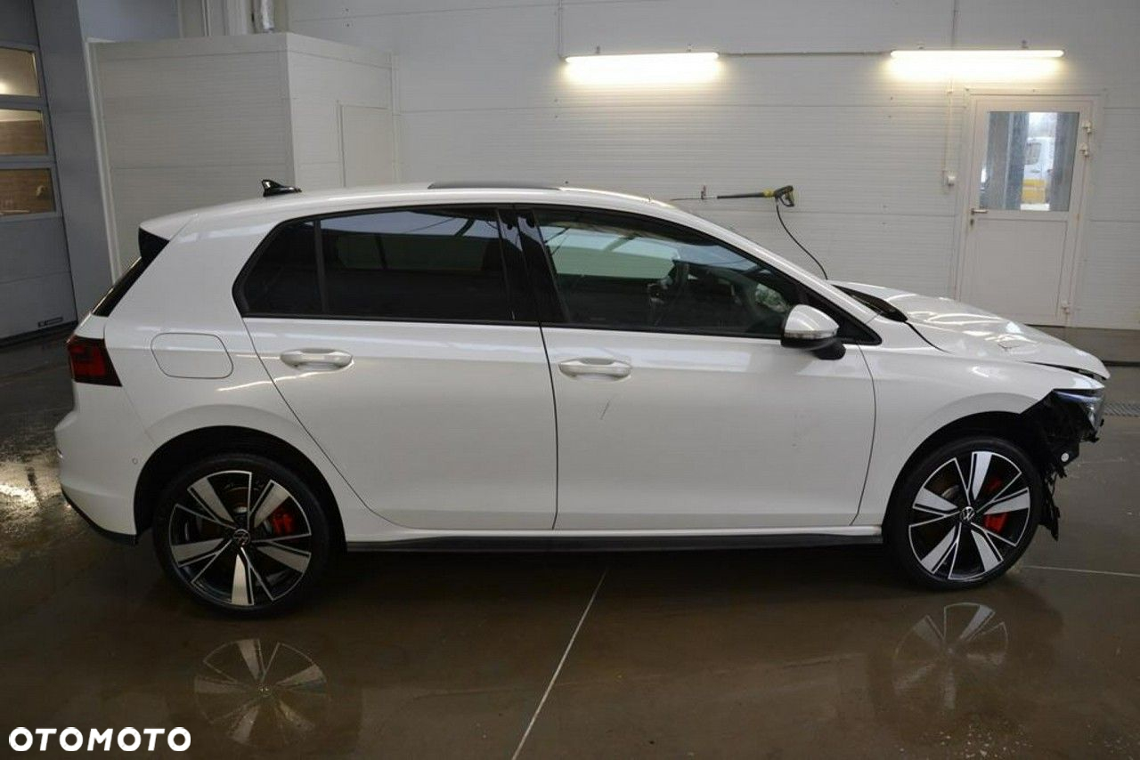 Volkswagen Golf - 12