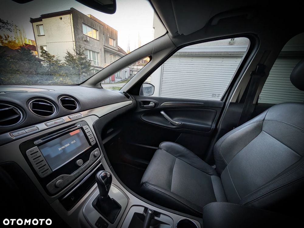 Ford S-Max 2.0 TDCi Titanium - 34