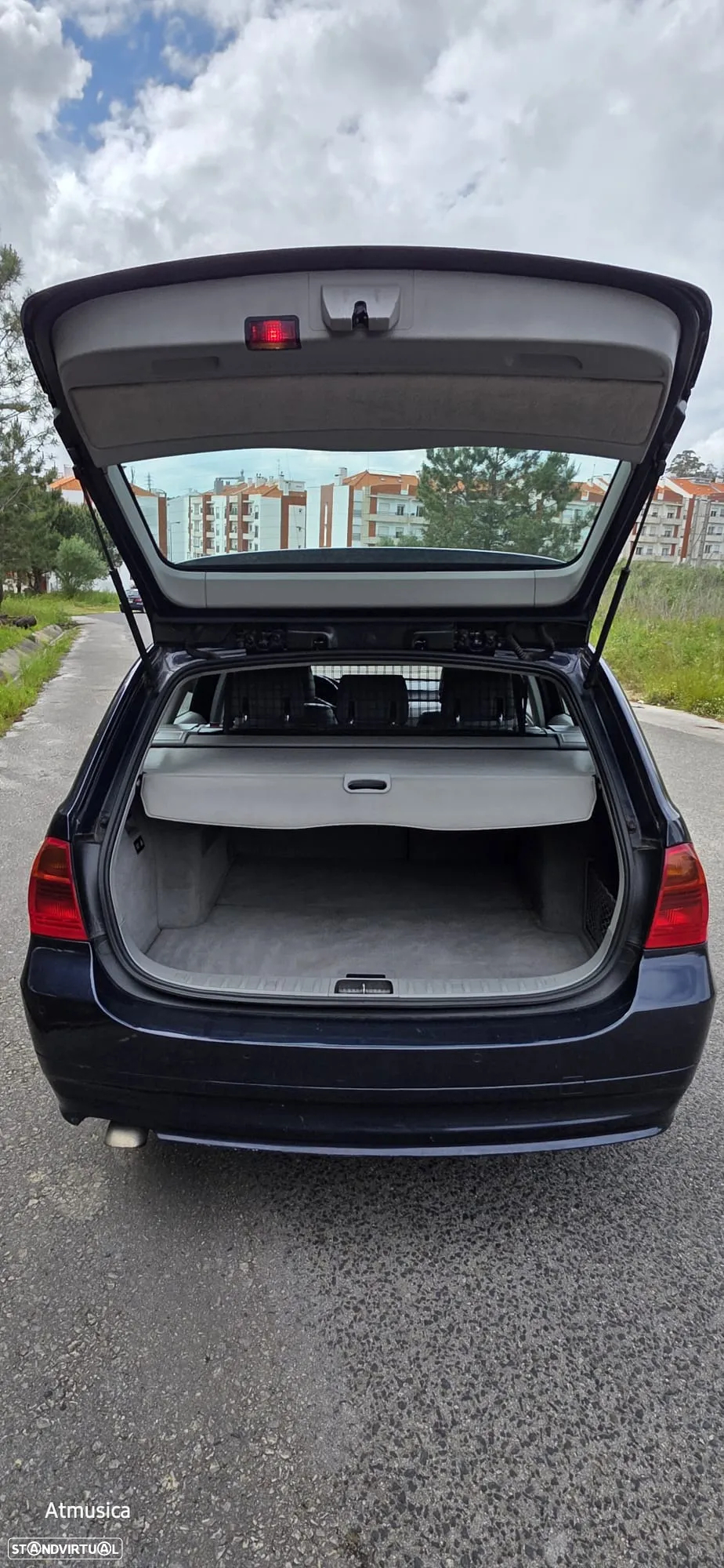 BMW 320 dA Touring Exclusive - 8