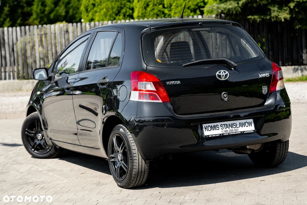 Toyota Yaris 1.33 VVT-i Executive - 13