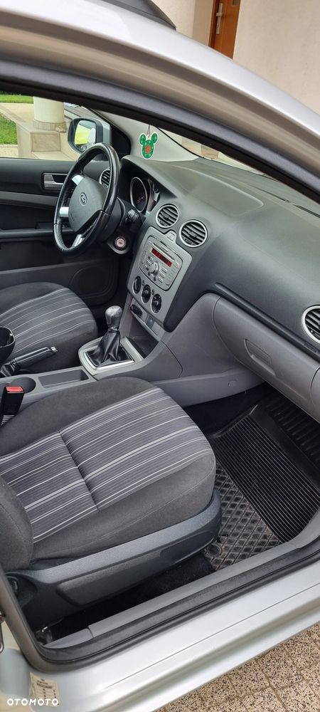 Ford Focus 1.6 TDCi Ambiente - 5