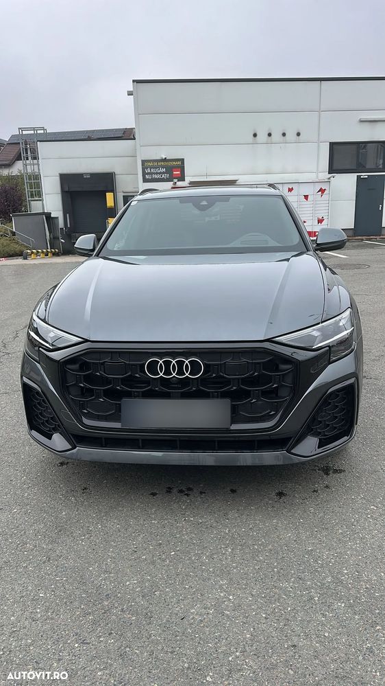 Audi Q8 - 2