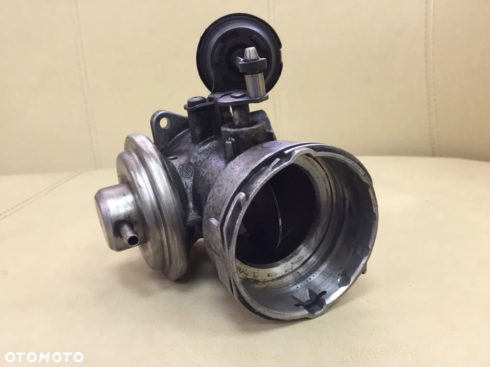 ZAWÓR EGR VW PASSAT B5 FL AUDI A4 B6 A6 C5 1.9TDI  038131501J 038129637A - 4