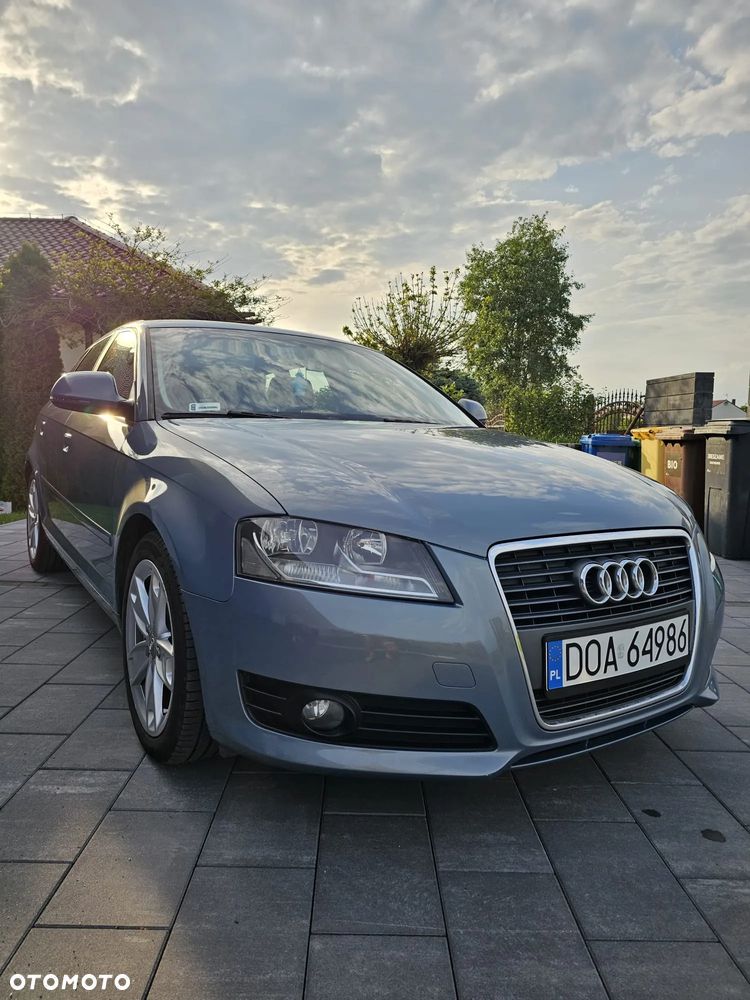 Audi A3 Sportback 2.0 TDI Ambiente - 2