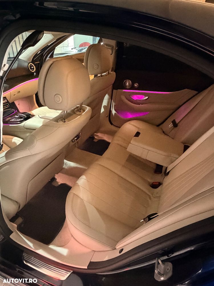 Mercedes-Benz E - 21
