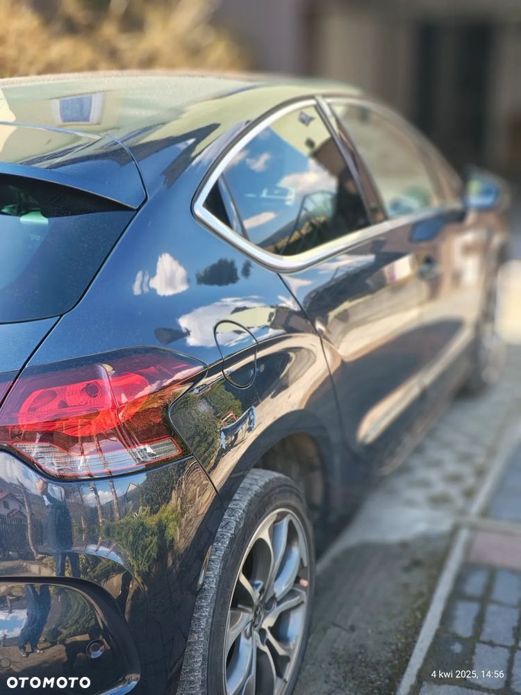 Citroën DS4 e-HDi 110 EGS6 SoChic - 2