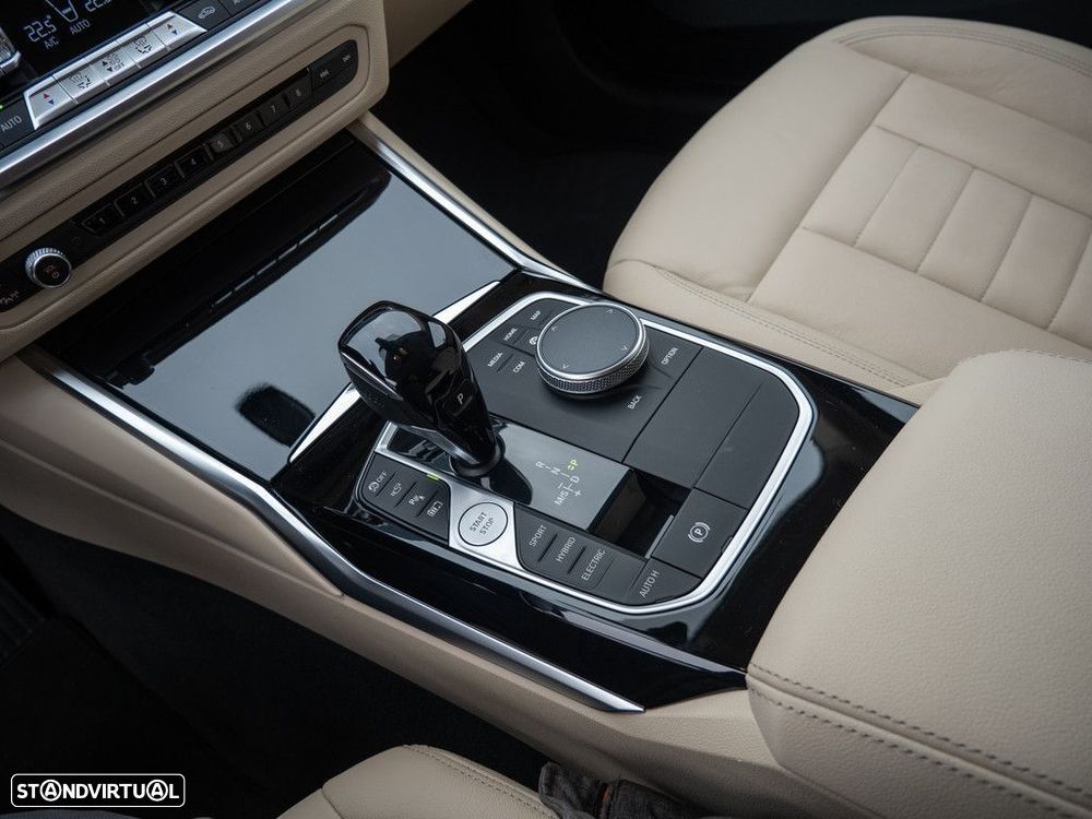 BMW 320 e Aut. Advantage - 17