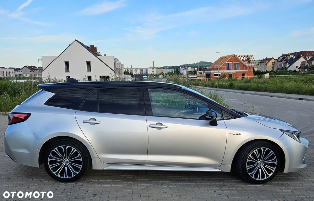 Toyota Corolla 1.8 Hybrid Selection - 2