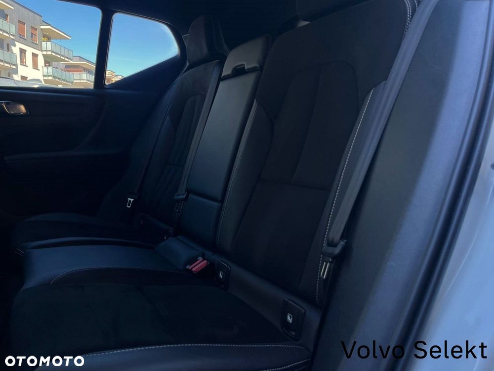 Volvo XC 40 - 18