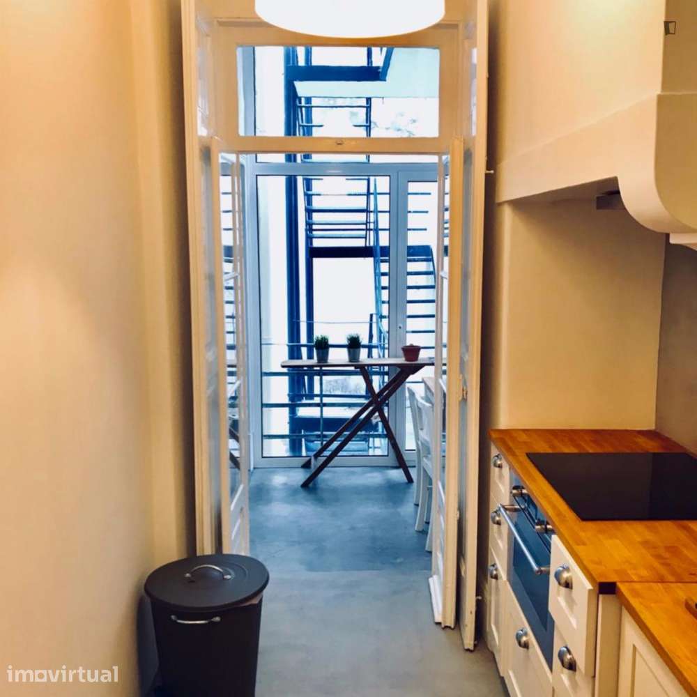 Quarto - localizado em Graça Lisbon - Grande imagem: 5/7