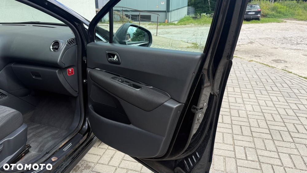Peugeot 3008 1.6 HDi Trendy - 23