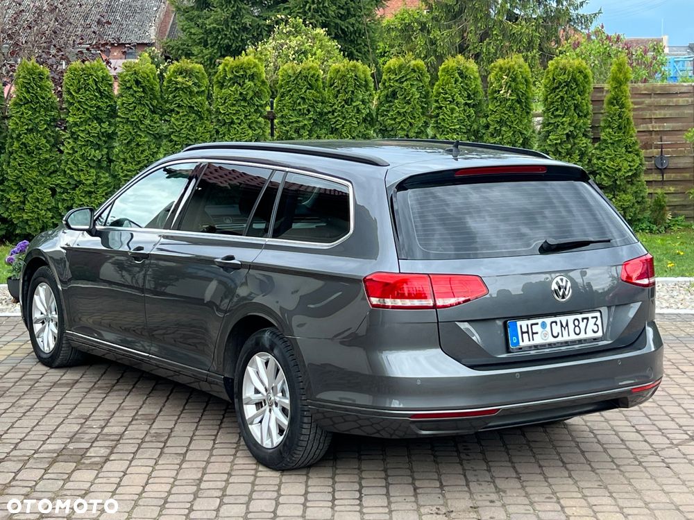 Volkswagen Passat - 13