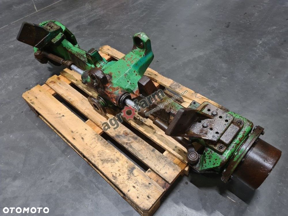 Przedni most John Deere 6210 - 4
