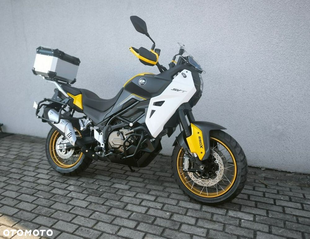 QJMOTOR SVT 650X - 13