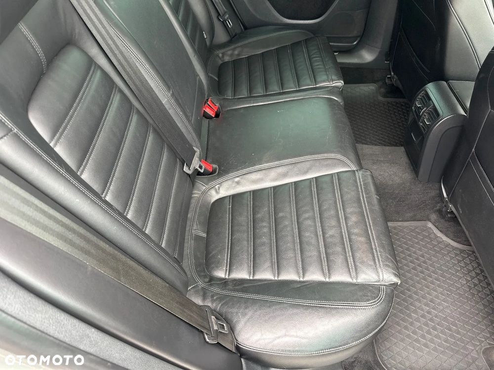 Volkswagen Passat 2.0 TDI 4Mot Highline DSG - 22