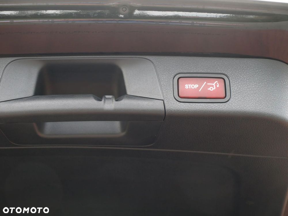 Mercedes-Benz GLB 200 Progressive 7G-DCT - 10