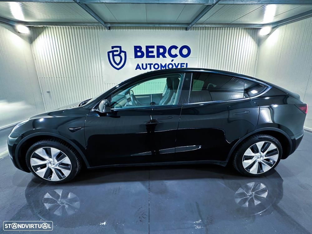 Tesla Model Y Long Range Dual Motor AWD - 13
