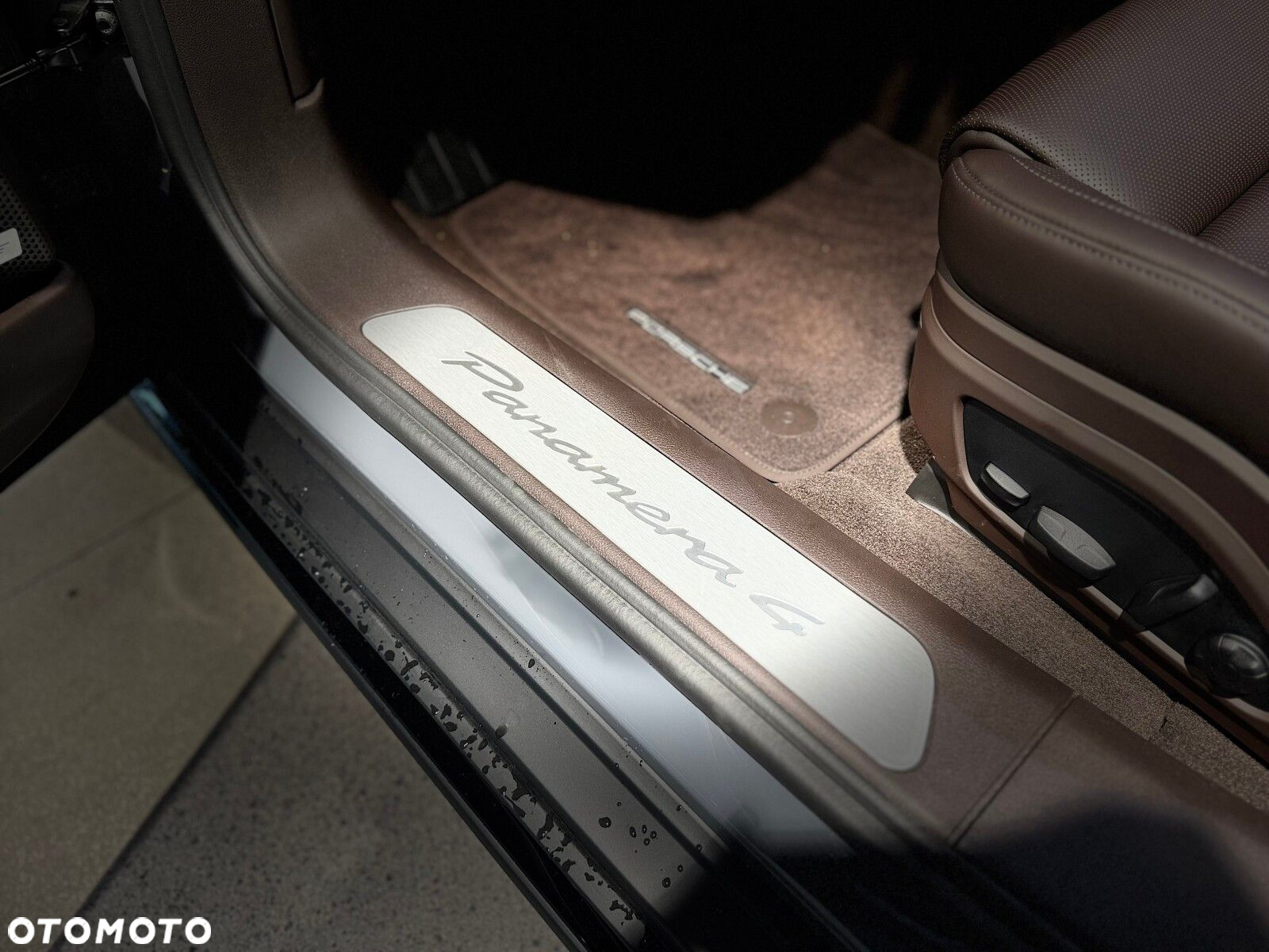 Porsche Panamera - 27