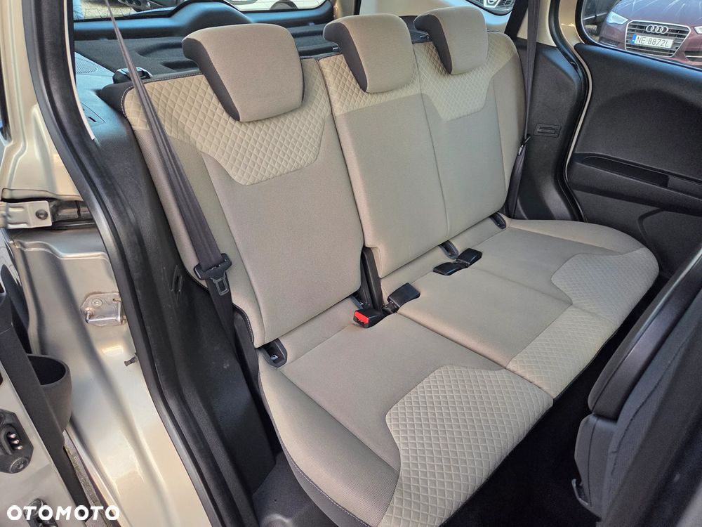 Ford Tourneo Courier ver-1-5-tdci-trend - 9