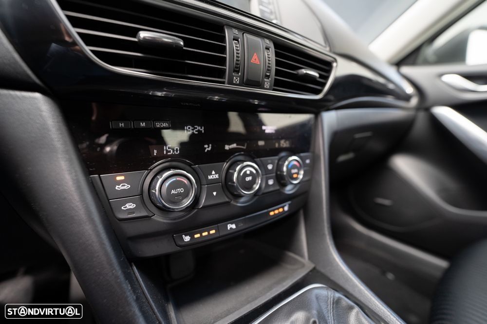 Mazda 6 2.2 SKY-D Excellence Navi - 22