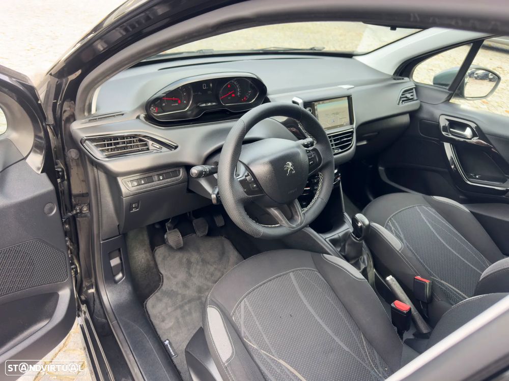 Peugeot 208 HDi 68 Access - 4