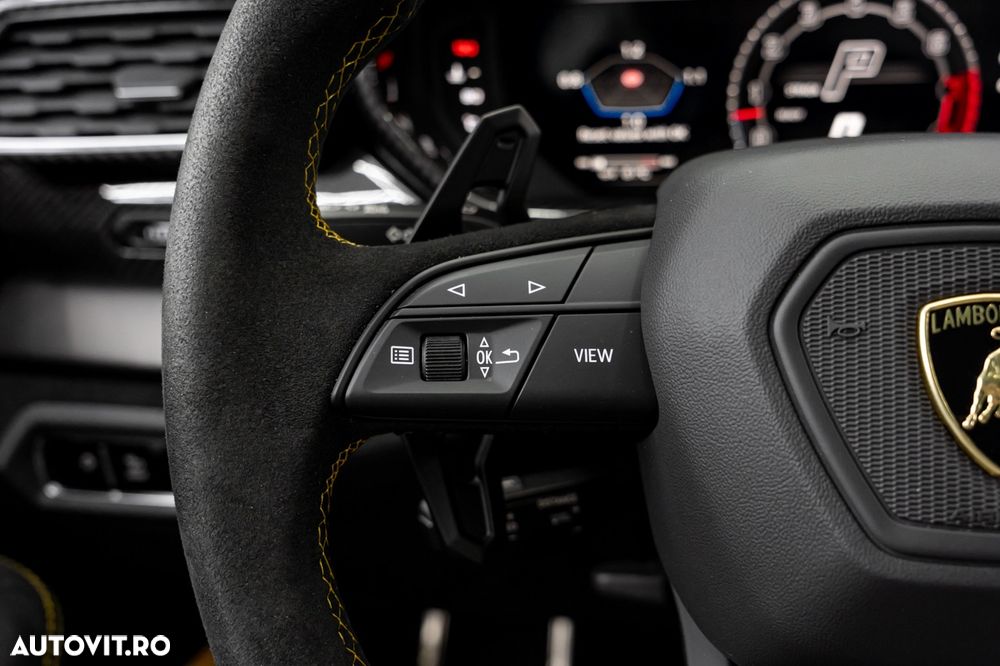 Lamborghini URUS - 32