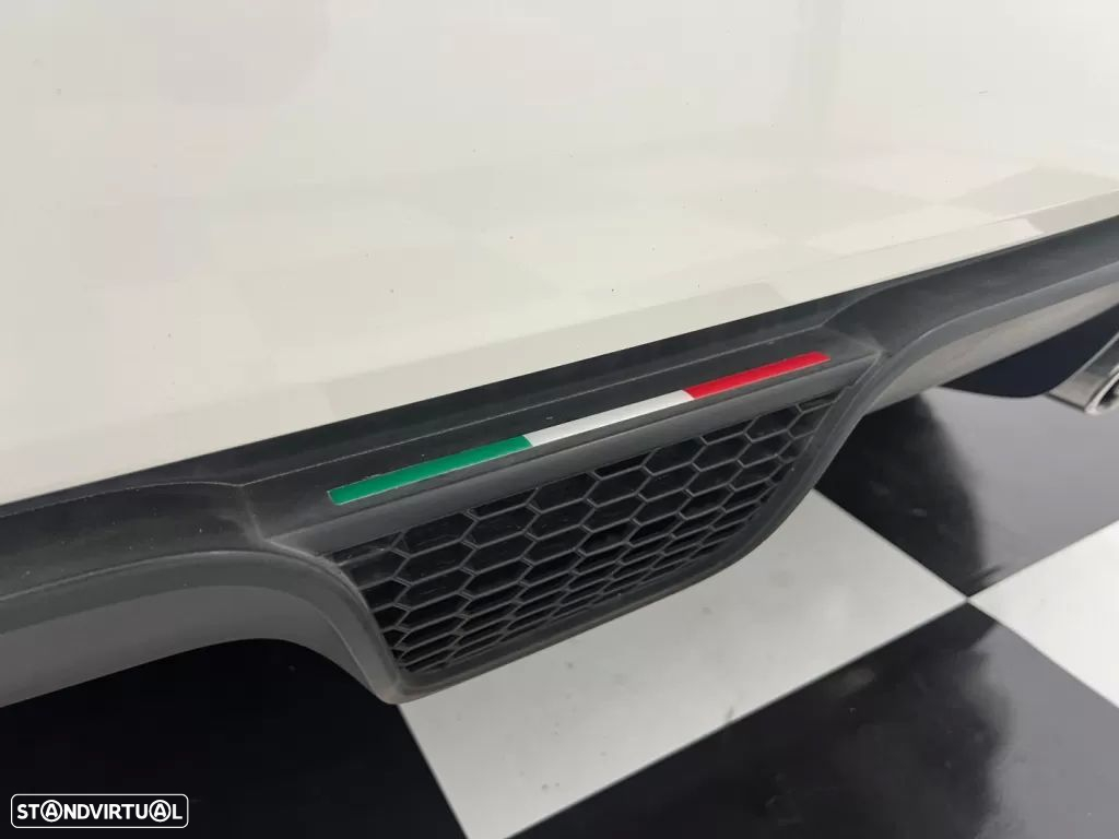 Abarth 500C 1.4 T-Jet - 12