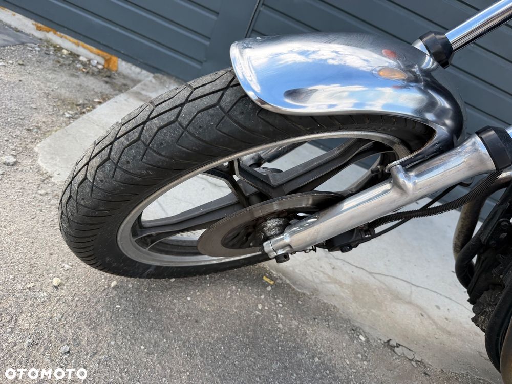 Suzuki GS - 13
