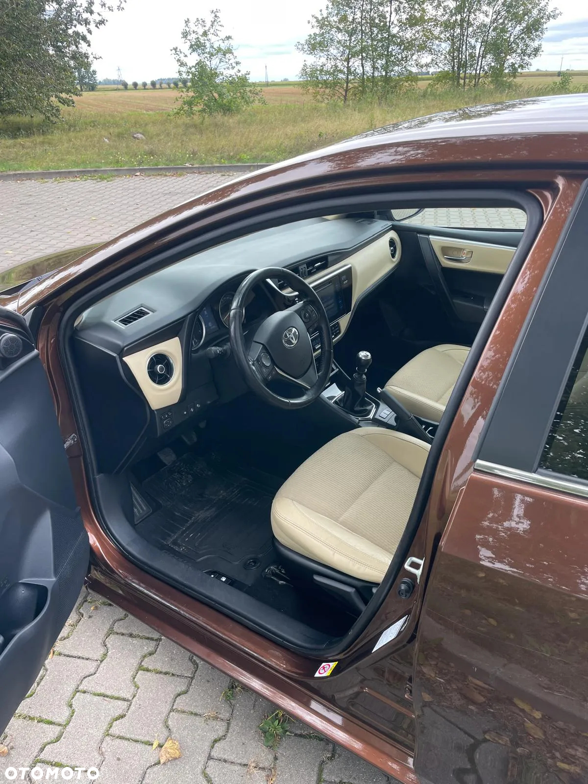 Toyota Corolla 1.4 D-4D Premium EU6 - 4