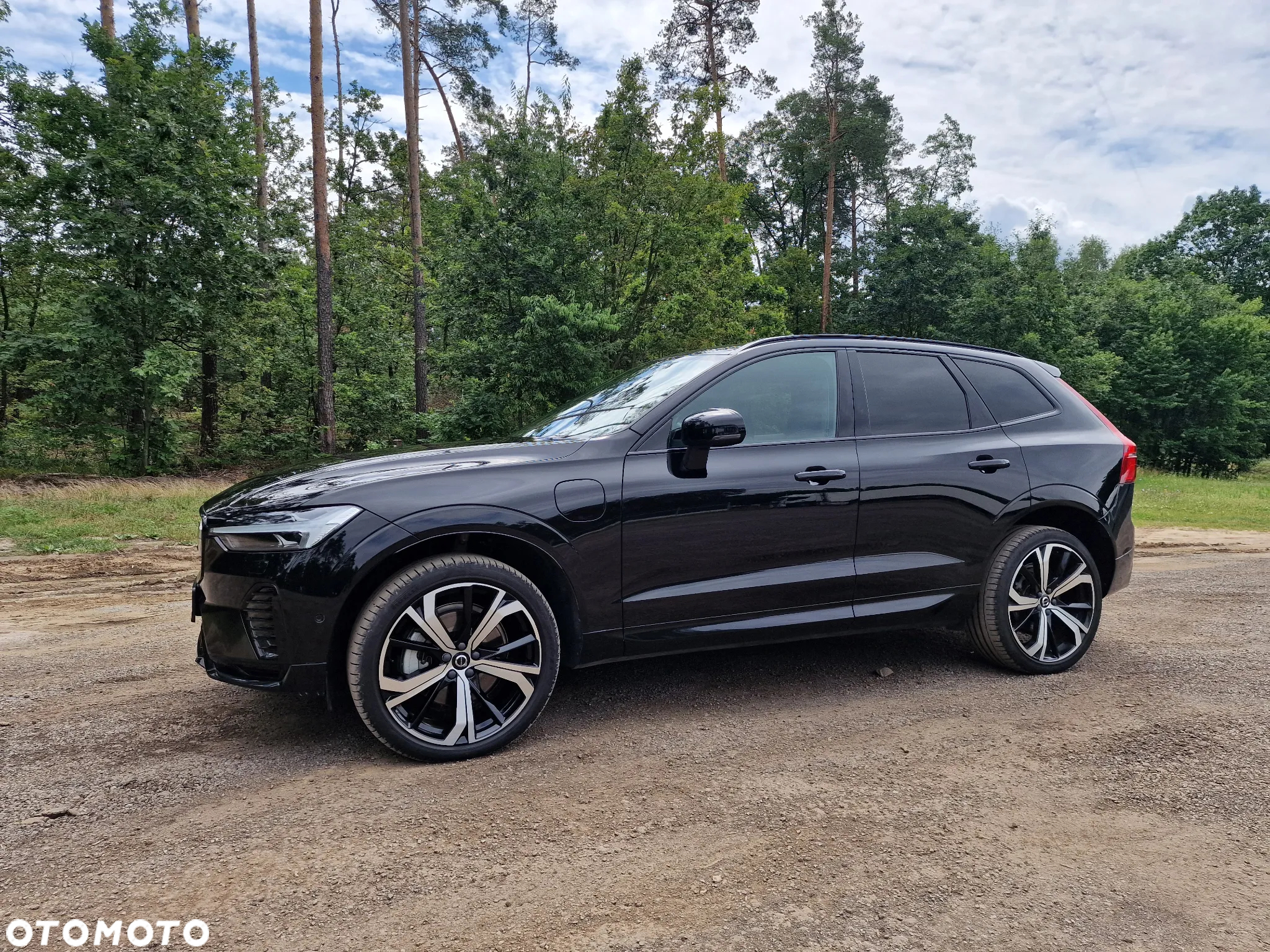 Volvo XC 60 T8 Plug-In Hybrid AWD R-Design - 4