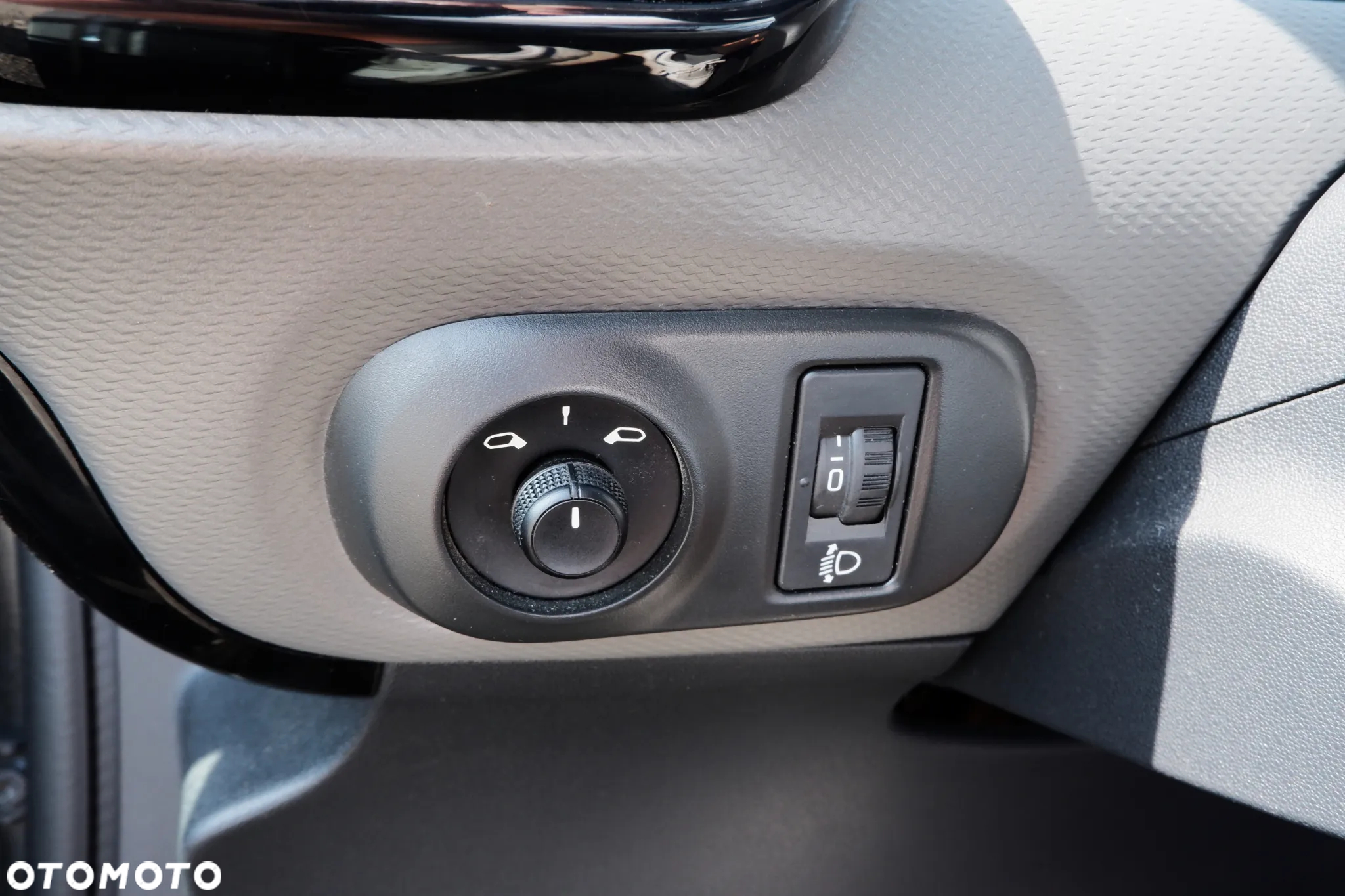 Citroën C4 Cactus Pure Tech 110 Stop&Start EAT6 Selection - 16